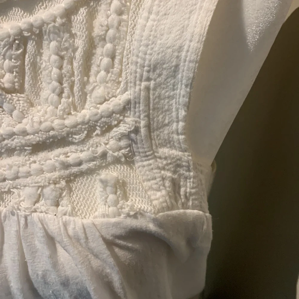Anthropologie cotton sleeveless top with embroidered smocking - Picture 3 of 10